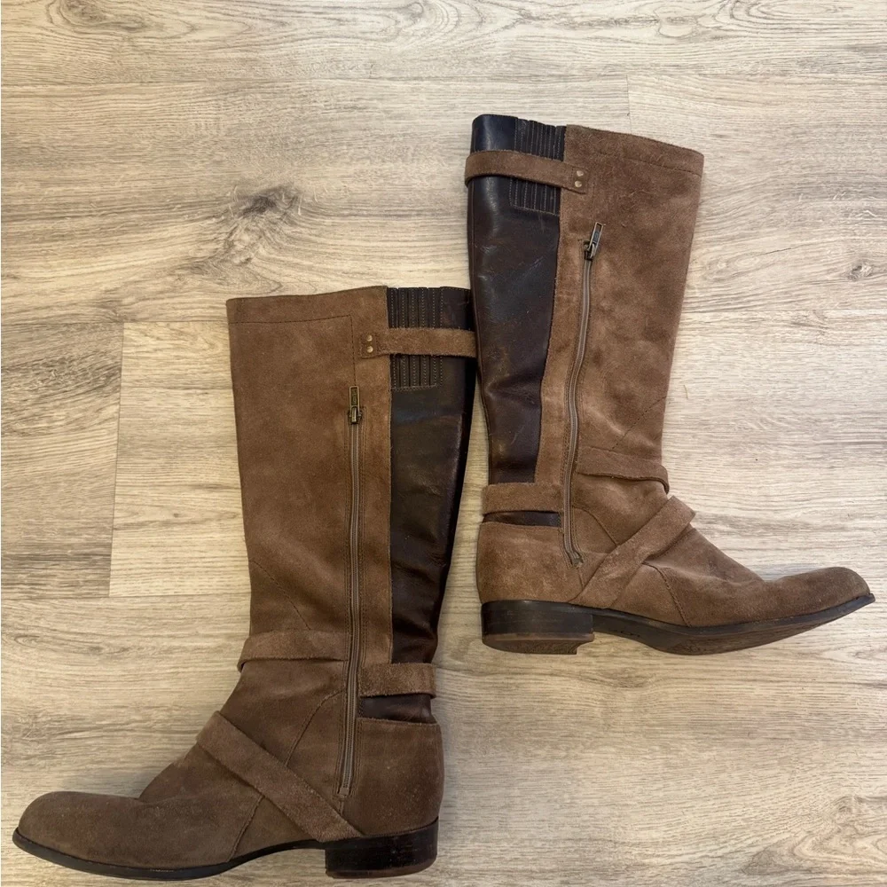 UGG Brown Boots with Suede Finish